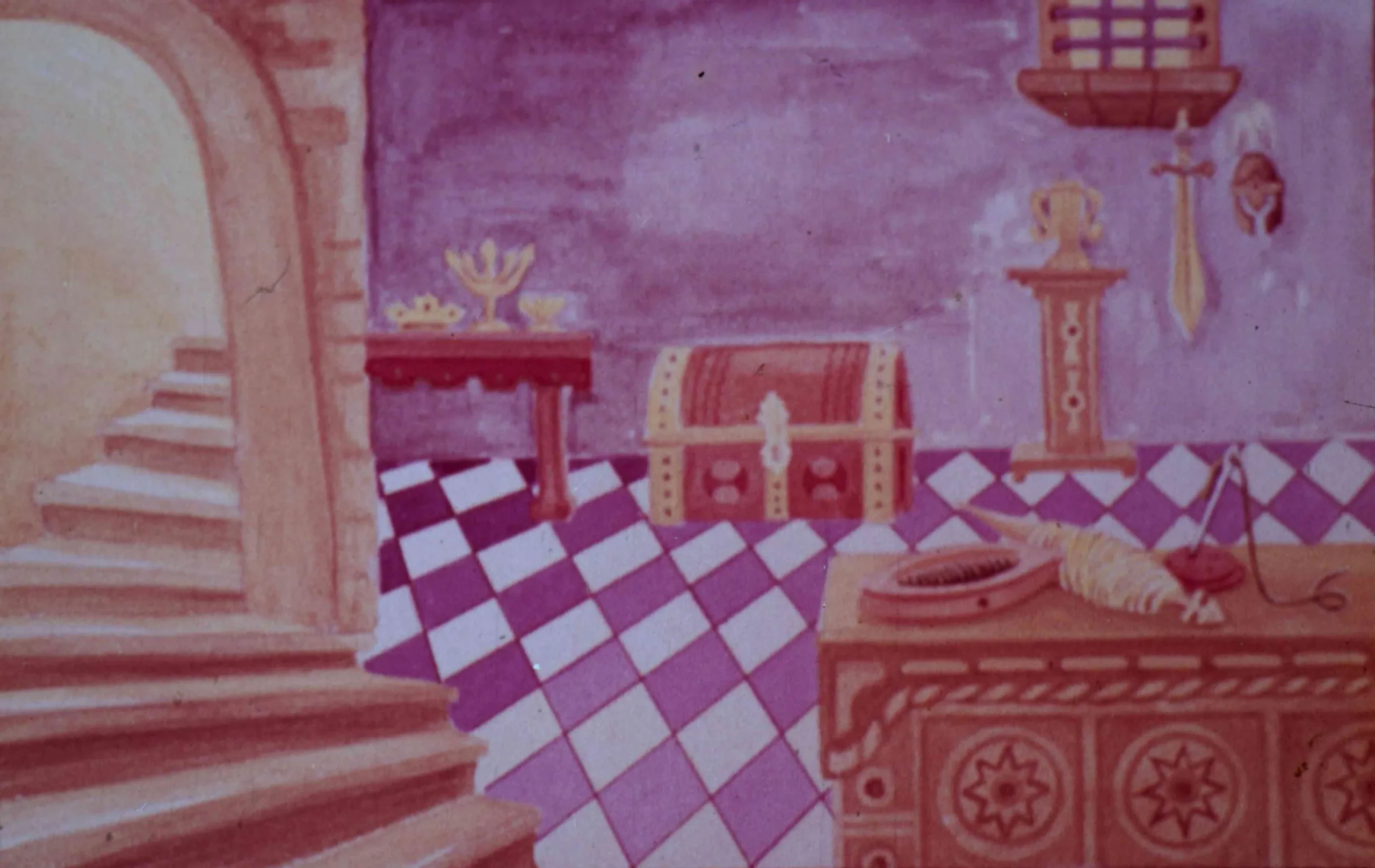 Imagine dintr-un interior cu un text scris în partea de jos care menționează fusul, suveica și acul.