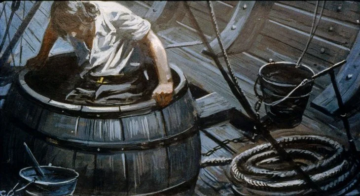 Ilustrație cu un bărbat care iese dintr-un butoi pe o navă, înconjurat de un mediu marin, cu un lighean și funie vizibile.