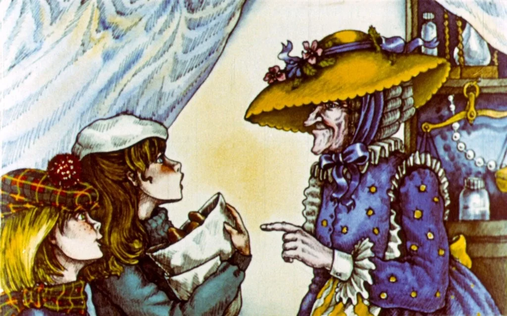 Ilustrație cu două fete care interacționează cu o femeie în vârstă, îmbrăcată în haine tradiționale, purtând o pălărie mare.