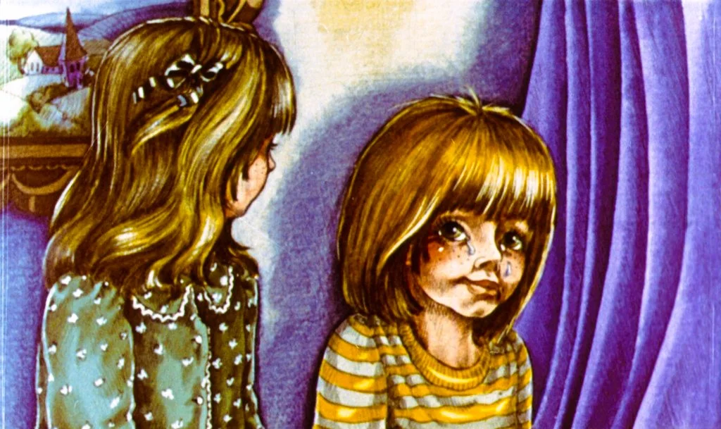 Ilustrare cu două fete, una dintre ele arătând tristă, cu fața machiată, iar cealaltă având o coafură cu fundiță.