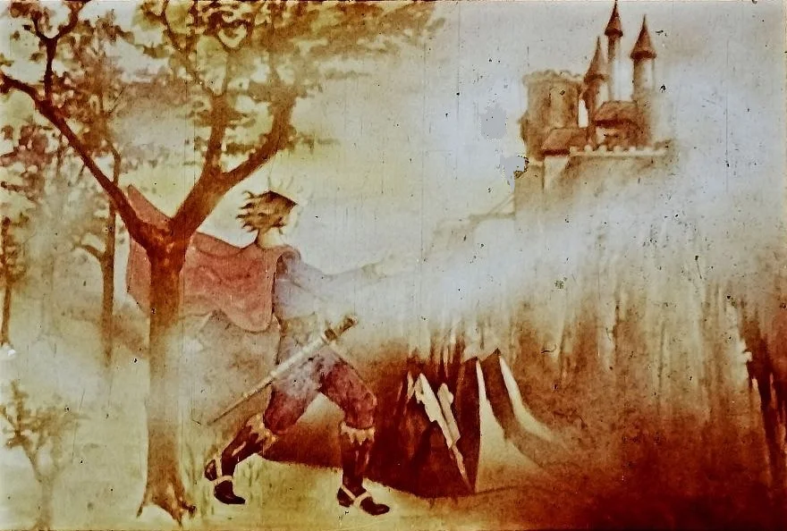 Imagine artistică care prezintă un personaj mitologic în fața unui castel, purtând o sabie, într-o pădure cu copaci.