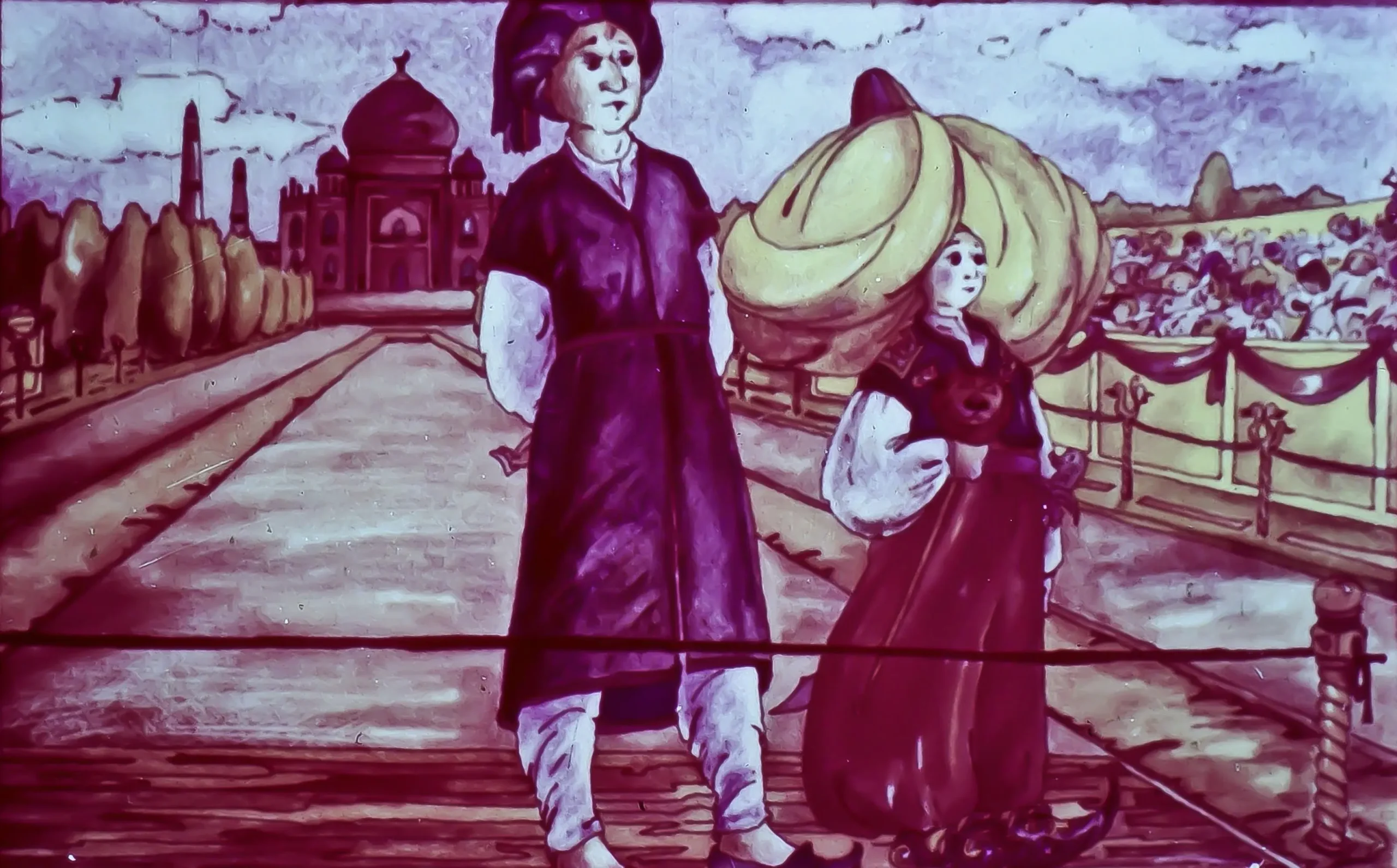 O pictură care ilustrează două persoane în fața unei construcții mari, pe un drum, cu un peisaj în fundal.