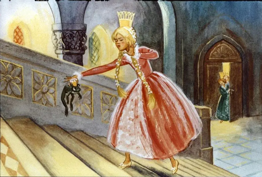 O prințesă cu părul lung și o rochie roșie strălucitoare, purtând o coroană, coboară pe o scară și ține un broscoi în mână, în timp ce o altă femeie îmbrăcată în verde apare în fundal.