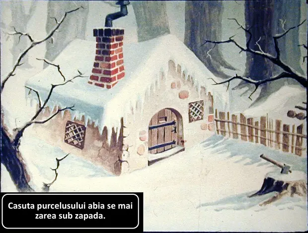 Imagini cu o casuta acoperita cu zapada in padure, inconjurata de copaci.