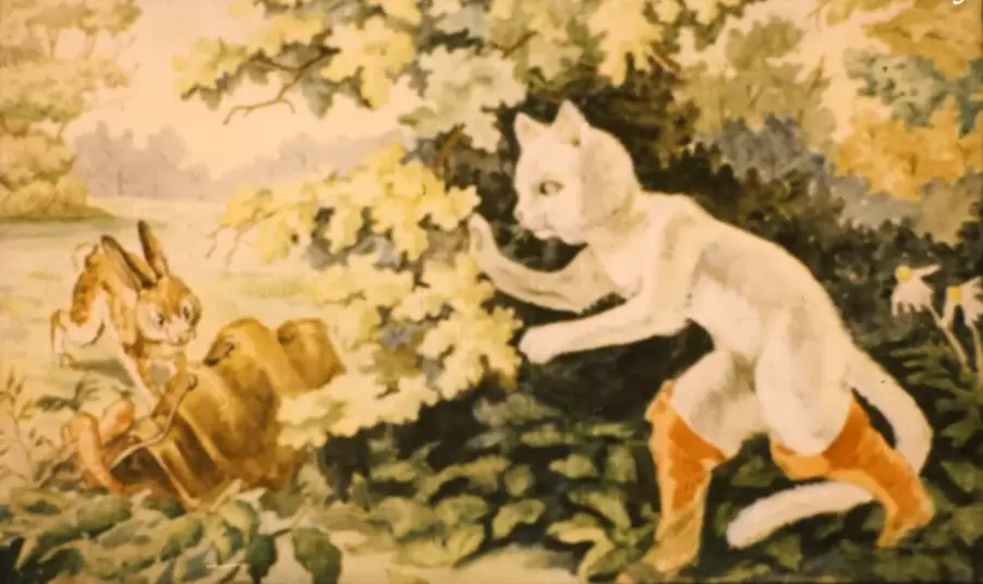 Ilustrație cu o pisică albă purtând cizme roșii, alergând după un iepure, înconjurată de vegetație verde.