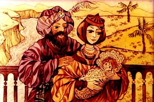 Ilustrație care reprezintă o regină și un rege cu o fetiță, înconjurați de un peisaj desertic, într-o poveste despre nașterea fiicei lor. Textul de pe imagine descrie detalii ale poveștii.